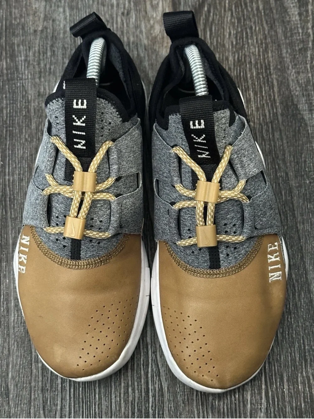 Nike Free Run CMTR 2018 Women Varsity Muted Bronze Running Shoes Size 7